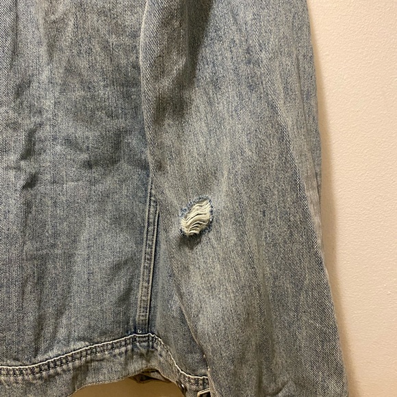 OLD NAVY DISTRESSED DENIM JACKET - Picture 3 of 5